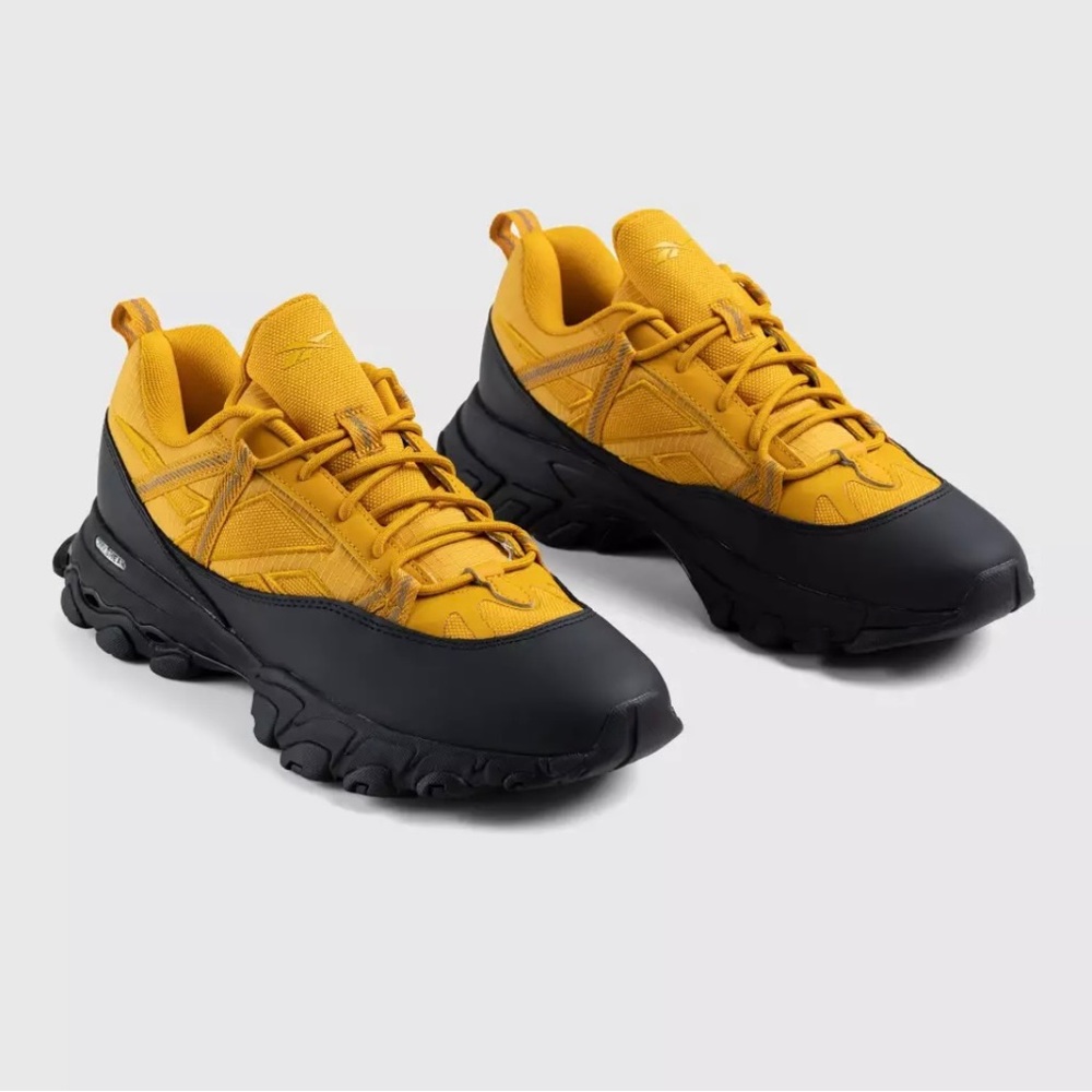 Reebok DMX trail shadow yellow and black running shoes size 6.5